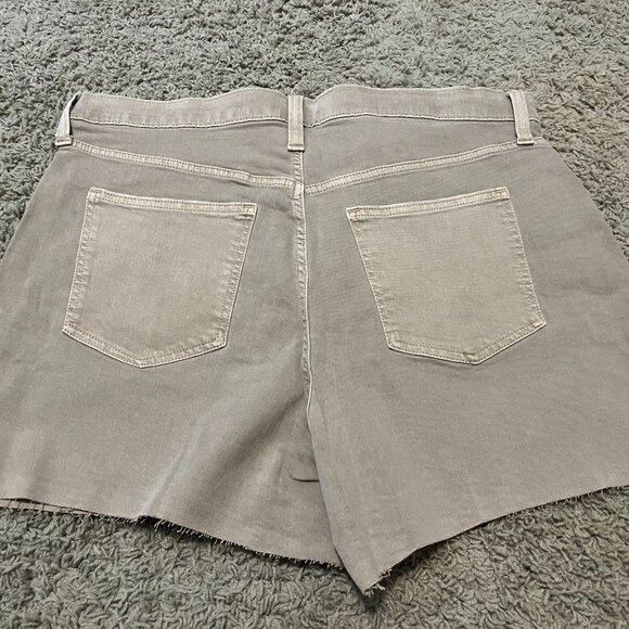 *NWT* GAP High Rise Denim Shorts - Picture 4 of 5